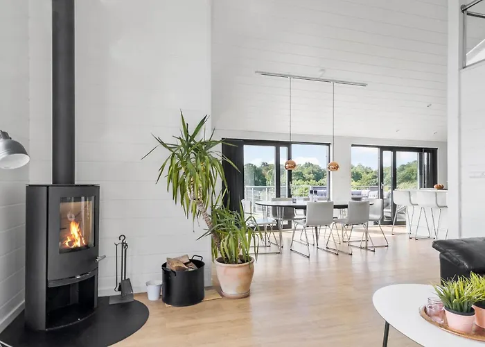 3 Bedroom In * Обенро