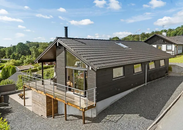 3 Bedroom In Обенро